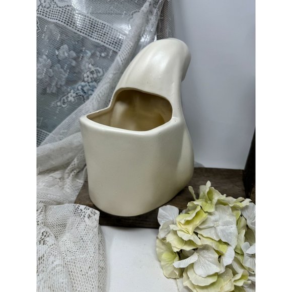 Vintage Royal Haeger Praying Madonna Ivory Virgin Mary Planter Vase - Picture 5 of 8